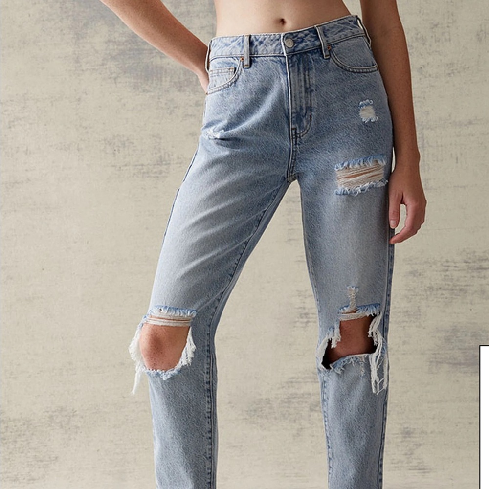 ✨ Pacsun Eco Light Blue Distressed Mom Jean